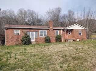 227 Newport Dr NW, Charleston, TN 37310