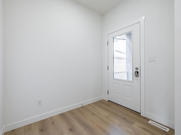 3rd image of 3028 197th St NW
