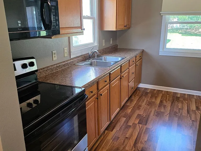 619 Gerecke St — Photo 4
