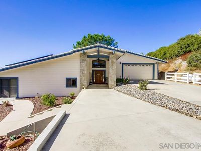 2033 Via Dieguenos, Alpine, CA, 91901