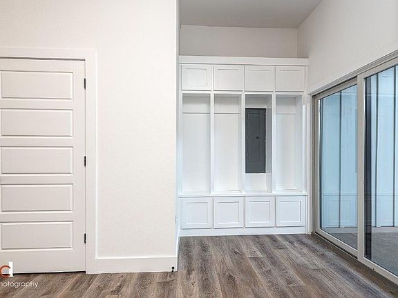 3rd image of 3108 SE C St #3302