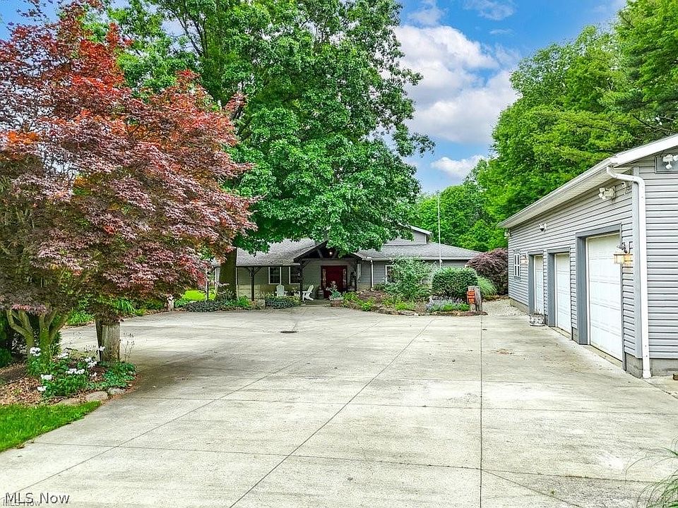 1st image of 3463 Fairway Dr
