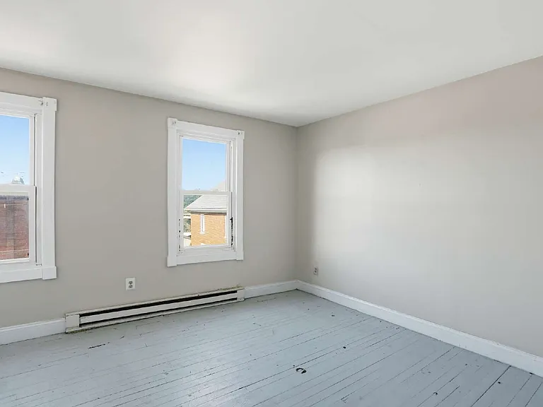 13 N Maryland Ave — Photo 39