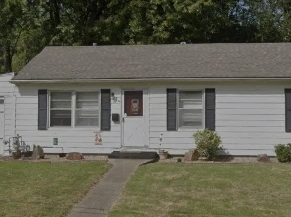 1010 Sue Ln, Sedalia, MO 65301