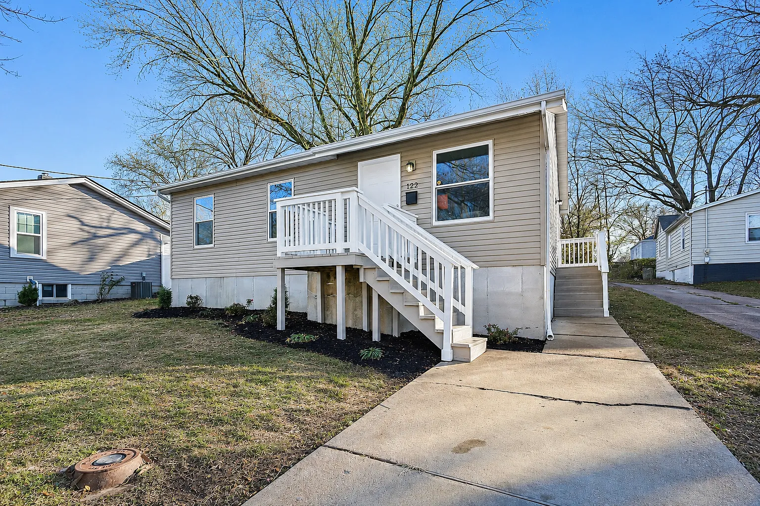 3 bed, 952 sqft, $1,950 — Photo 1