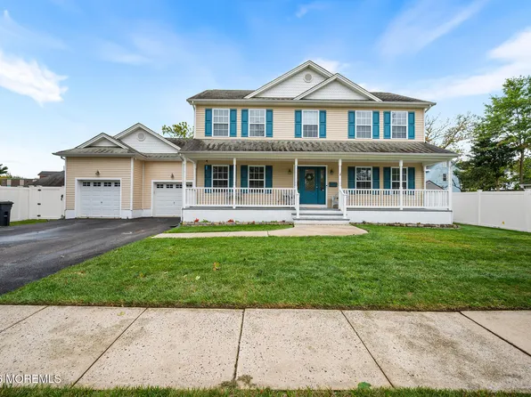 24 Messenger Street, Toms River, NJ 08753