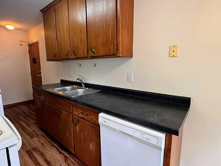 840 18th Ave SE — Photo 14