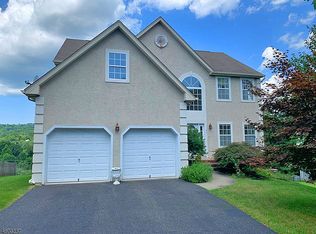 17 Wharton Way, High Bridge, NJ 08829