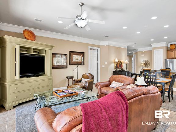 4th image of 200 Peninsula Blvd Unit H101