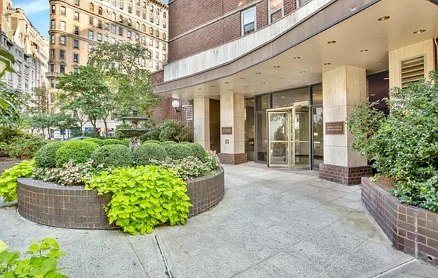 Sold by Compass | media 8