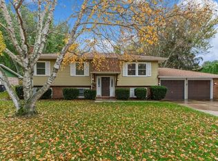 1474 Oak Ter, Saint Joseph, MI 49085