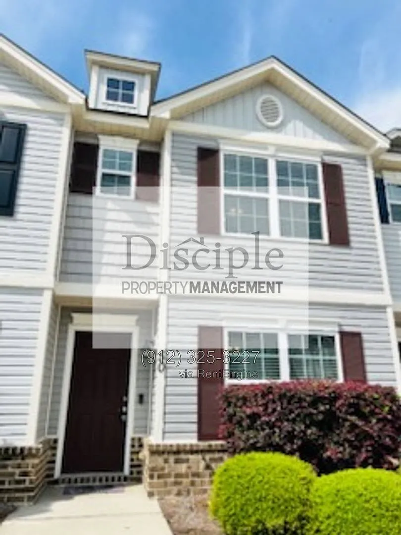 2 bed, 2.5 bath, 1340 sqft, $1,800 — Photo 2