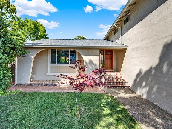 5th image of 360 Woodside Circle