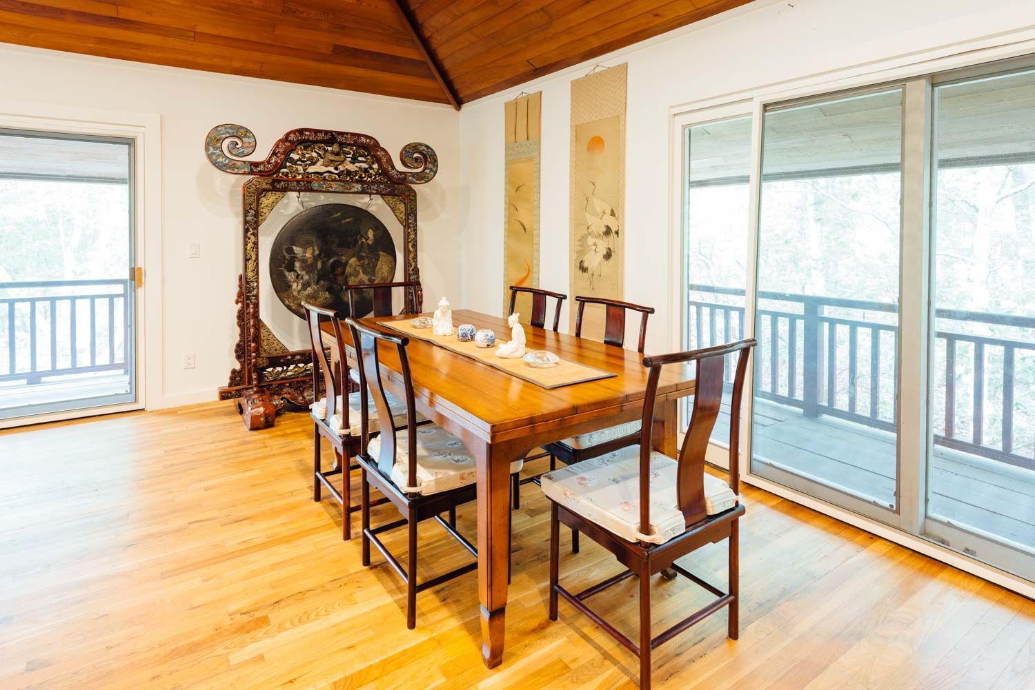 Upper Level Indoor Dining 1