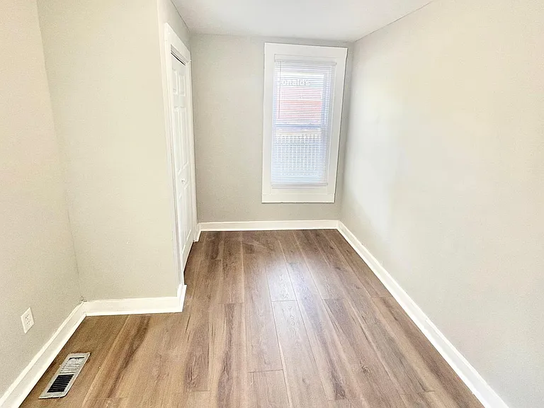 1086 Whalley Ave #1 — Photo 7