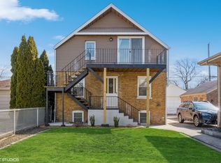 3717 N Oketo Ave, Chicago, IL