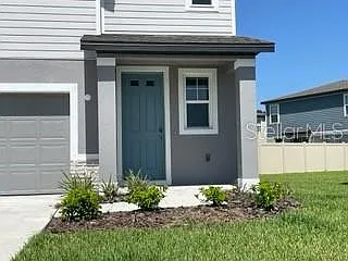 3 bed, 2.0 bath, 1964 sqft, $2,300 — Photo 2