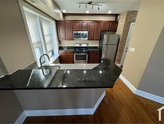 2 bed, $1,800 — Photo 2