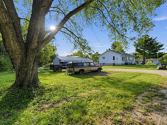 2nd image of 10 Gage Rd