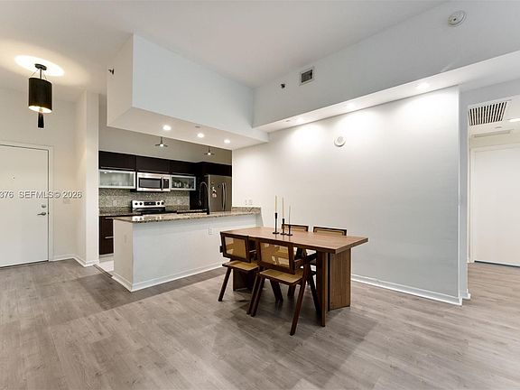 2nd image of 951 Brickell Ave APT 201