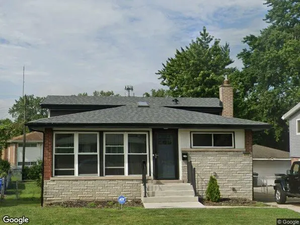 8558 S Woodlawn Ave, Chicago, IL 60619