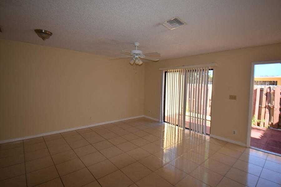 1st image of 4577 Barclay Cres