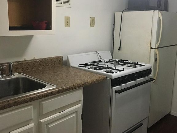 2nd image of 268 E 205th St