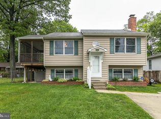 921 11th St, Pasadena, MD 21122