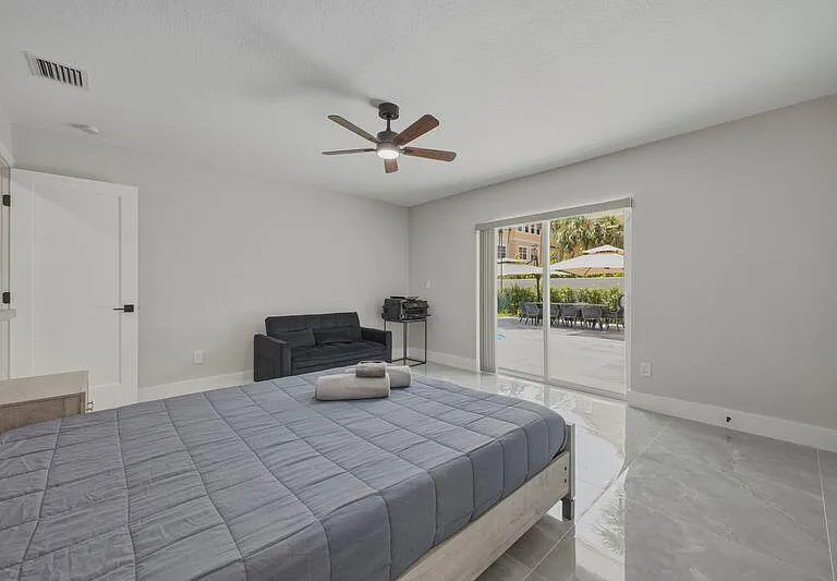 632 Las Palmas Park — Photo 22
