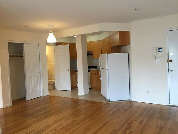 2nd image of 23-30 Broadway #3B