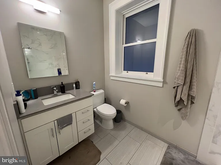 2126 Locust St #1R — Photo 25
