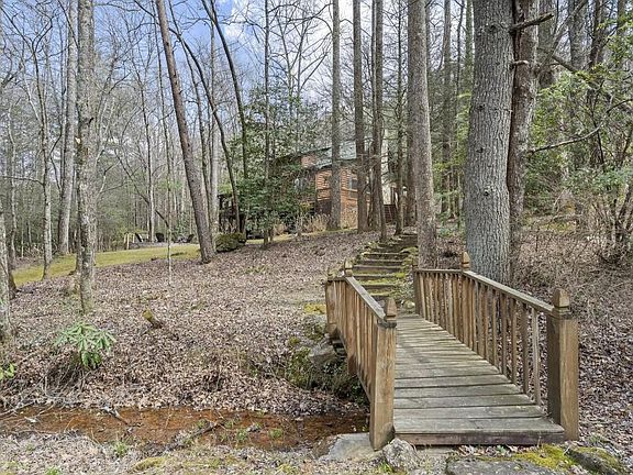 4th image of 77 Old Covered Bridge Rd