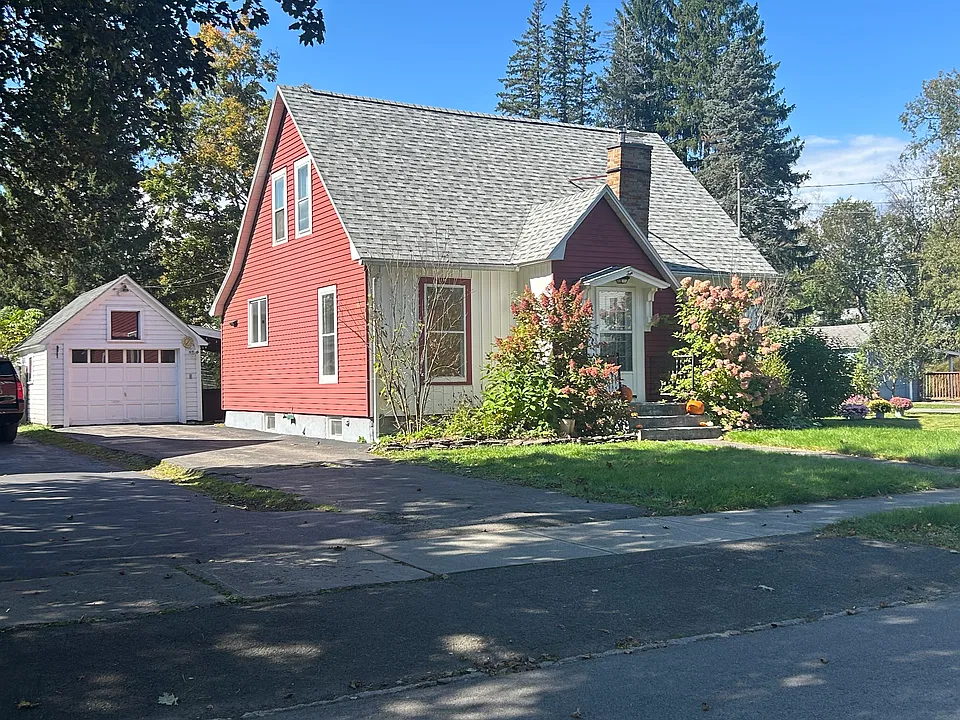 10 Atkins Ave