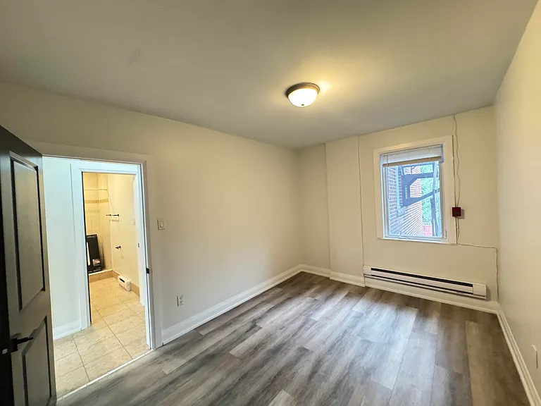 785 Main St E #3 — Photo 5