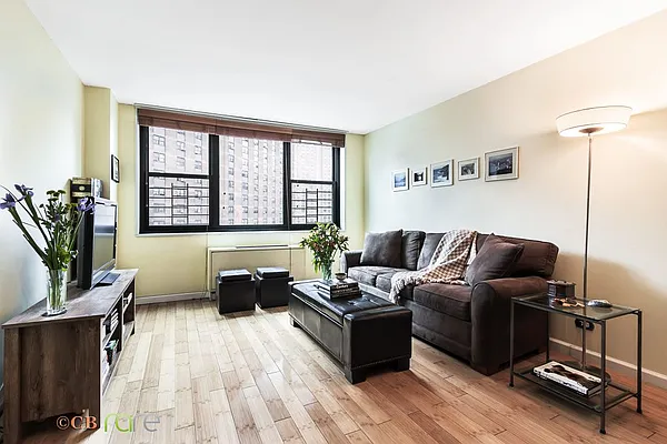 Sold by Rich Associates Real Estate LLC | media 1