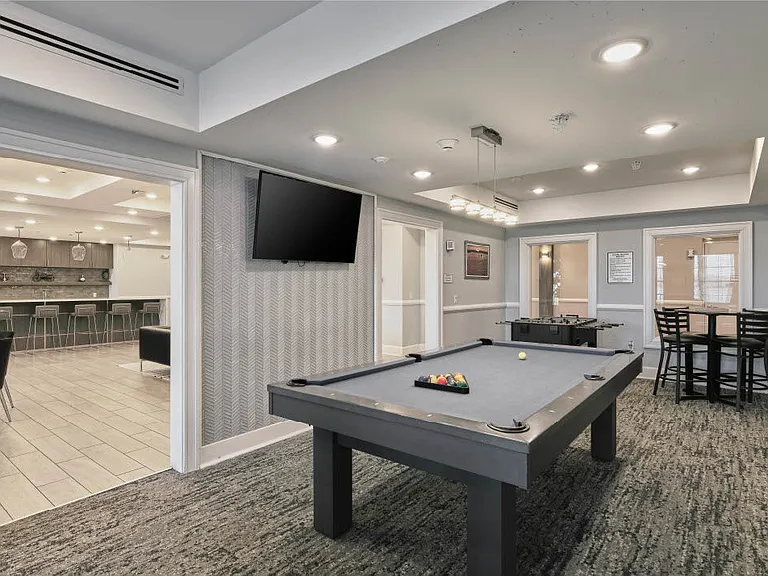 Pearl Pointe Apartments — Photo 14