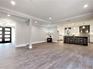 5303 Queensloch Dr, Houston, TX 77096