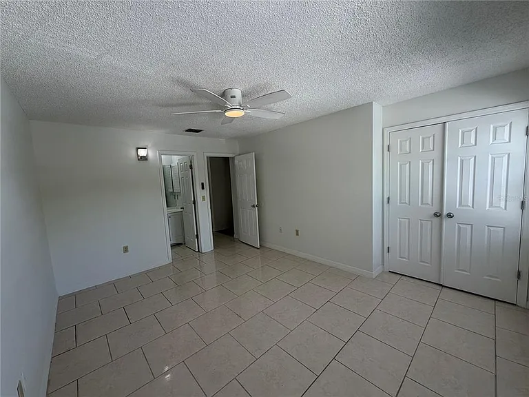 850 E Lime St #7 — Photo 32
