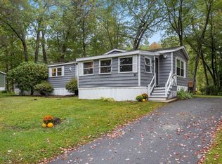 22 Robert Rd, Seabrook, NH 03874