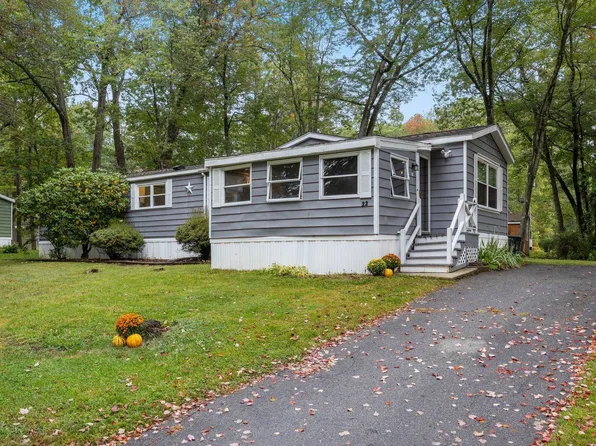 22 Robert Road, Seabrook, NH 03874