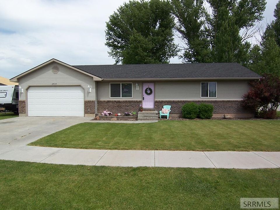 1st image of 2934 N Bliss Dr