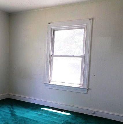 3rd image of 403 S Park Dr
