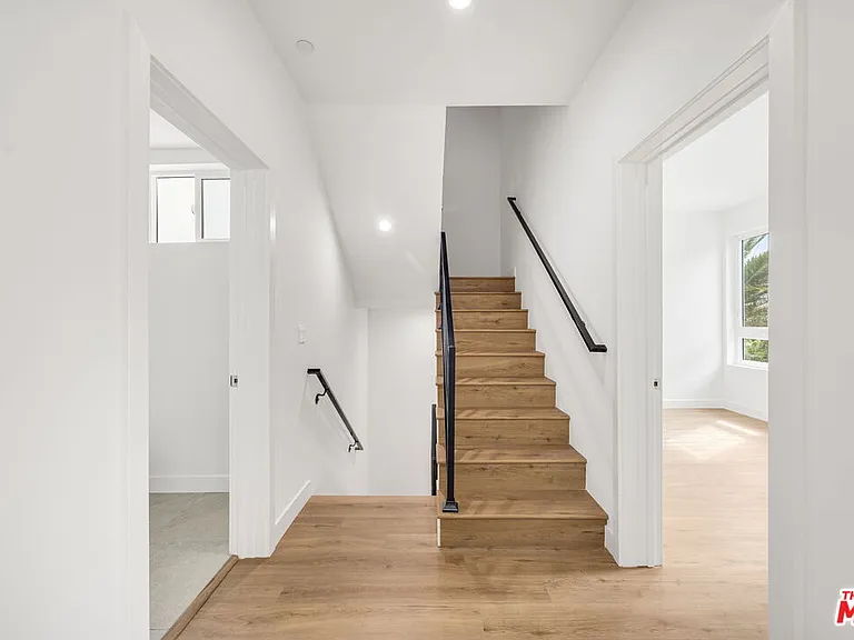 11253 Hatteras St — Photo 10