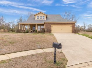 112 Porter Ridge Dr, Canton, MS 39046