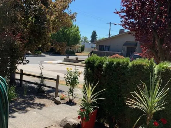 5635-5637 SW Kelly Ave, Portland, OR 97239