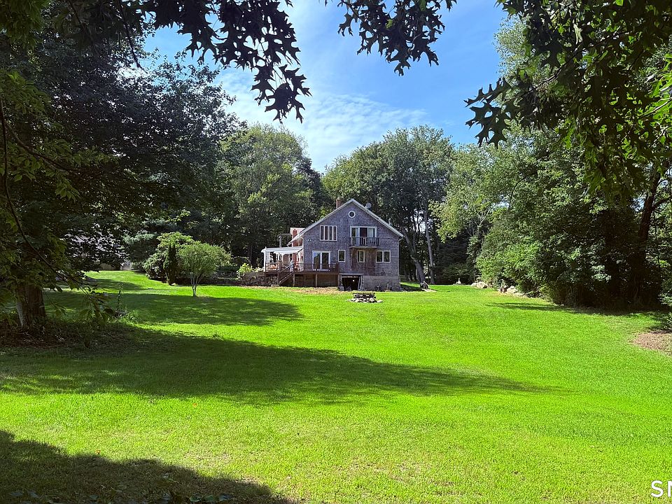 1st image of 186 Great Neck Road