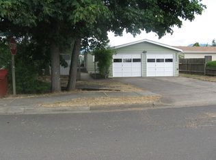 3002 Stapp Dr, Eugene, OR 97408
