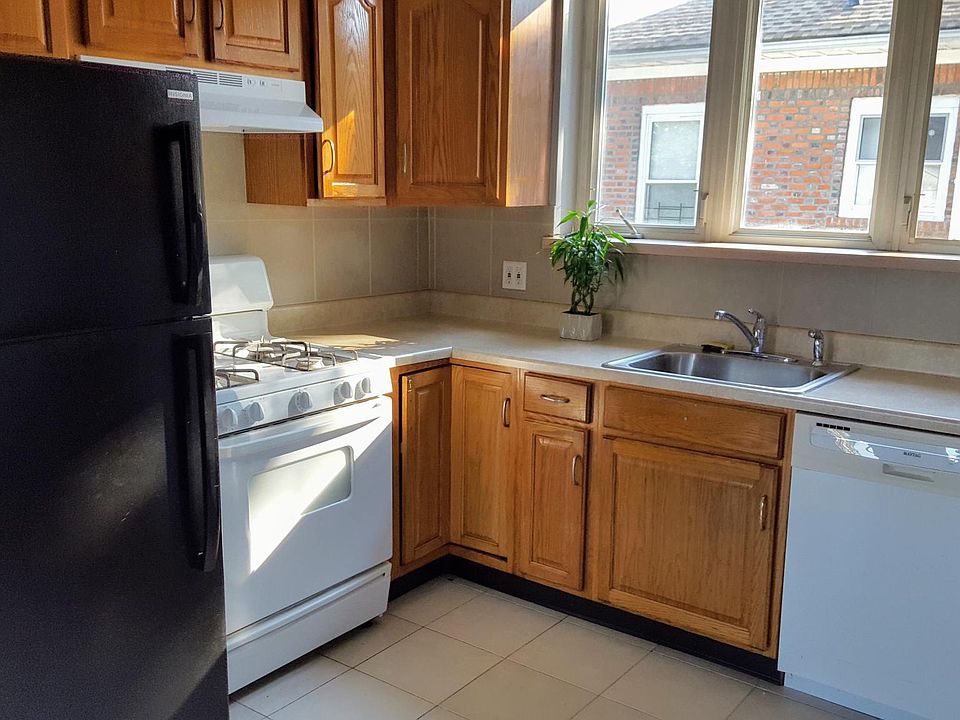 1st image of 22 Macfarland Ave