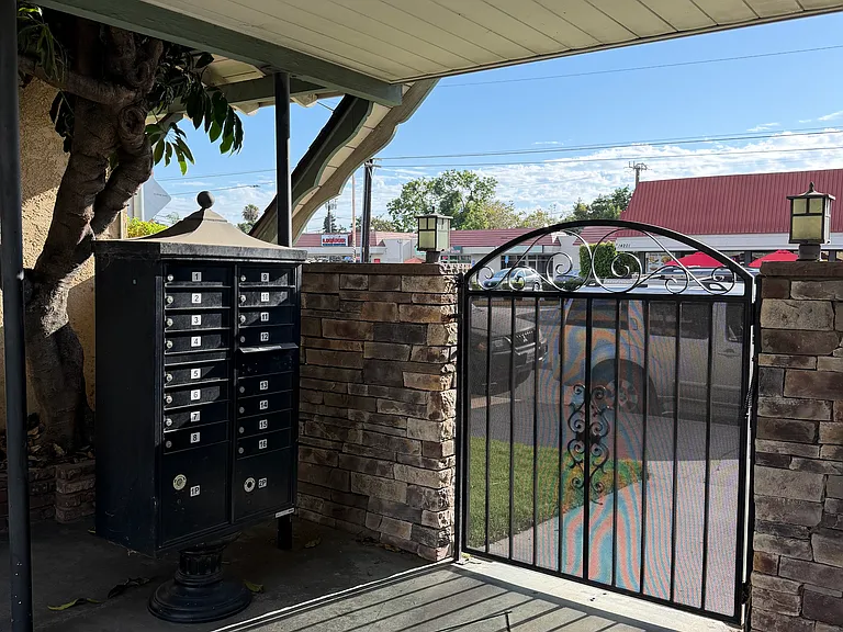 14130 Bellflower Blvd — Photo 26