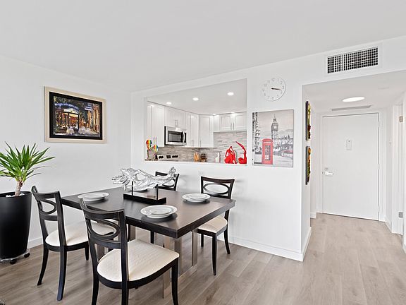 5th image of 7081 Environ Boulevard #543